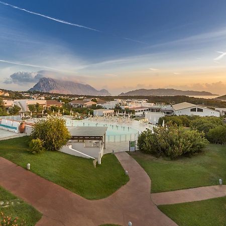 Grande Baia Resort & Spa San Teodoro  Exterior photo